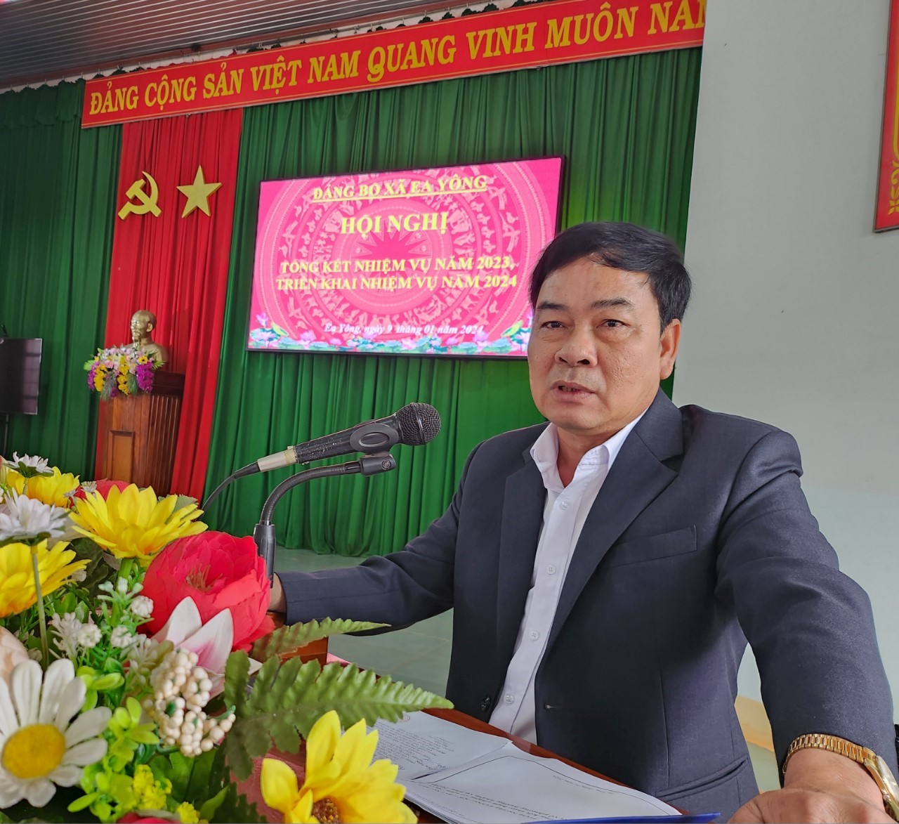 Đảng bộ xã Ea Yông tổ chức hội nghị tổng kết công tác xây dựng Đảng năm 2023, triển khai nhiệm vụ năm 2024 